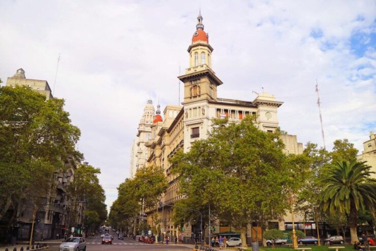 Vibrant Buenos Aires: A Journey Through Culture & History - Unveiling Architectural Marvels