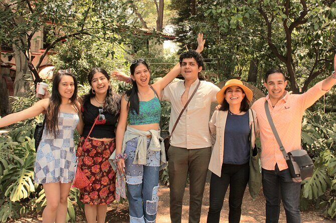 Vibrant Coyoacán Art Tour with Flavorful Mexican Fruit Tasting! - Good To Know