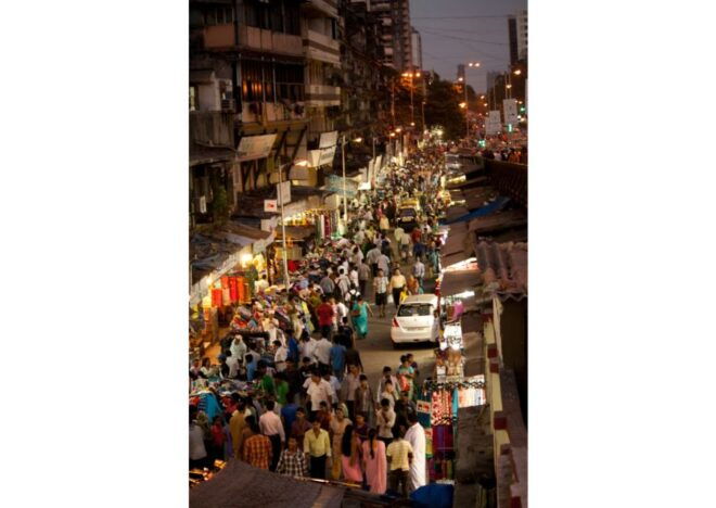 Vibrant Markets of Mumbai (2 Hours Guided Walking Tour) - Temples, Traditions, and City Origins