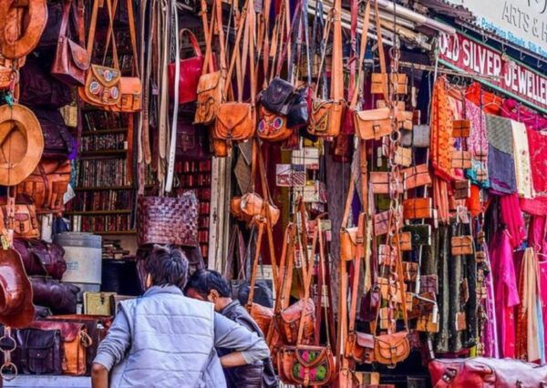 Vibrant Markets of Varanasi (2 Hours Guided Walking Tour) - Experiential Insights