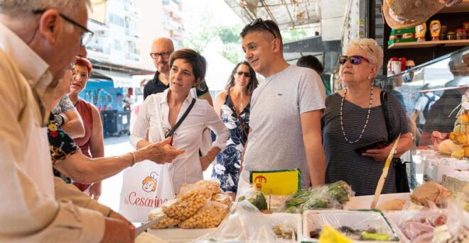 Vicenza: Market Tour and Meal at a Locals Home - Market Tour Highlights