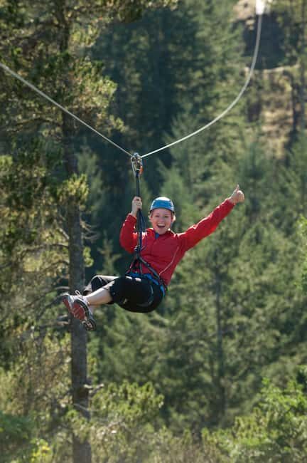 Victoria: 8 Zipline Guided Tour + Suspension Bridge - Good To Know