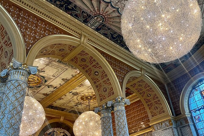 Victoria and Albert Museum Expert Private Guided Walking Tour - Tour Description