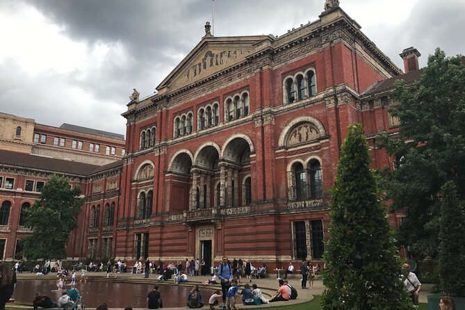 Victoria and Albert Museum Expert Private Guided Walking Tour - Inclusions