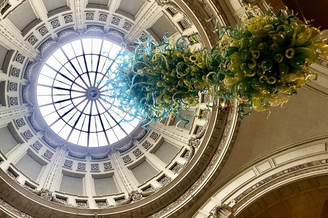 Victoria and Albert Museum Expert Private Guided Walking Tour - Group Size