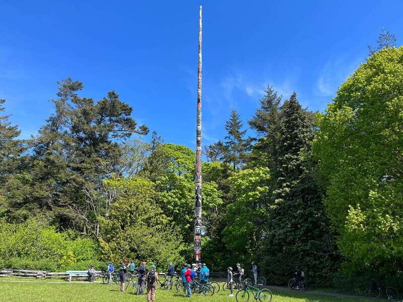 Victoria City Highlights Bike Tour - Castle Hoods & Legends - An In-Depth Look at the Victoria Bike Tour Experience
