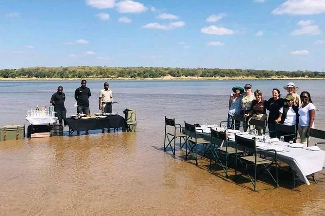 Victoria Falls Airport Private Taxi - The Sum Up