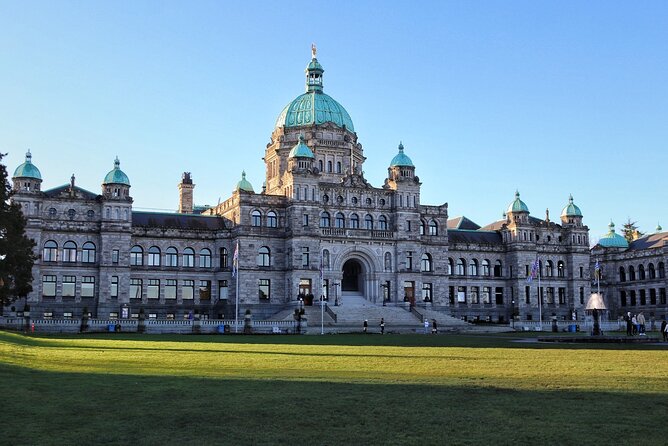 Victoria Scavenger Hunt and City Highlights Walking Tour - Directions and Starting Point