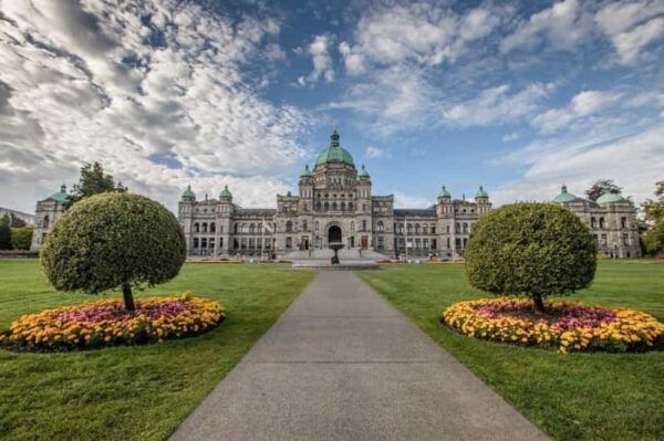 Victoria/Sidney: Private Guided Tour of Victoria by Tesla - Frequently Asked Questions