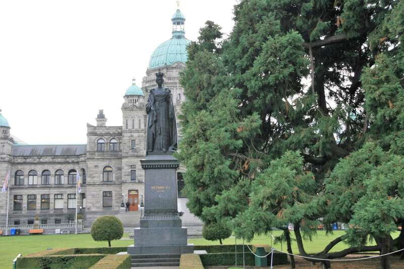 Victoria: Tips-Based City Highlights Walking Tour | 2.5-Hour - FAQ