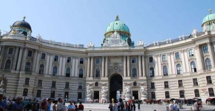 Vienna: 2-Hour Historical Sightseeing Tour - Booking Details