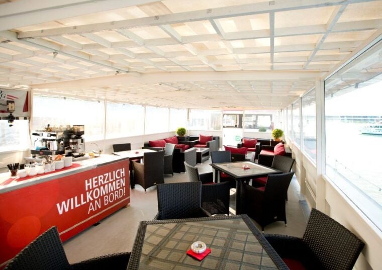 Vienna: 3.5-Hour Danube 70s, 80s, 90s Party Cruise w/ Dinner - Frequently Asked Questions