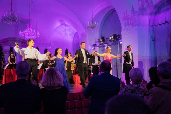 Vienna: 3-Course Dinner and Concert at Schönbrunn Palace - Directions