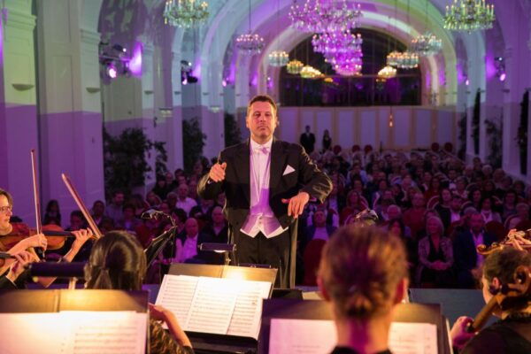 Vienna: 3-Course Dinner and Concert at Schönbrunn Palace - The Sum Up