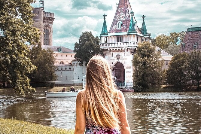 Vienna Airport to Vienna City Private Airport Transfer Austria - Professional and Experienced Drivers