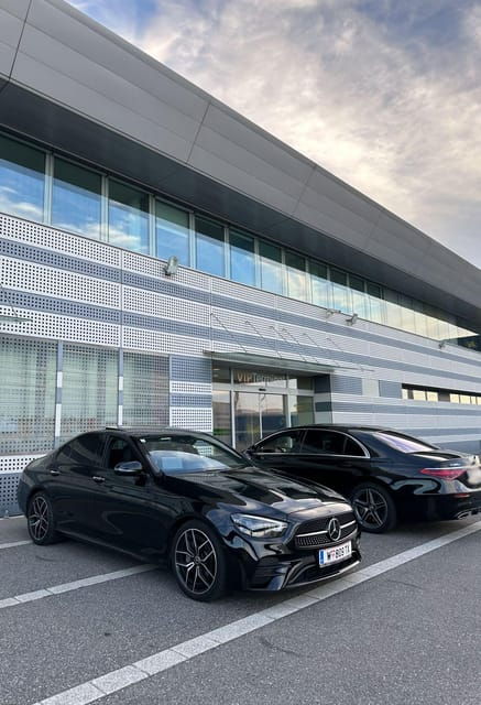 Vienna: Airport Transfer to Vienna City Center - Arrival and Assistance