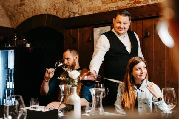 Vienna: Austrian Wine Tasting Evening - Event Inclusions