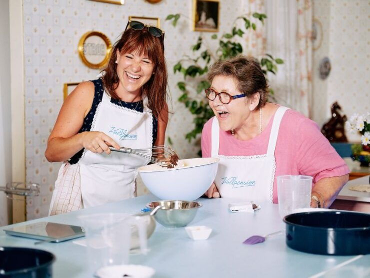 Vienna Baking With Granny: Apple Strudel Class - Experience the Traditional Austrian Baking Culture