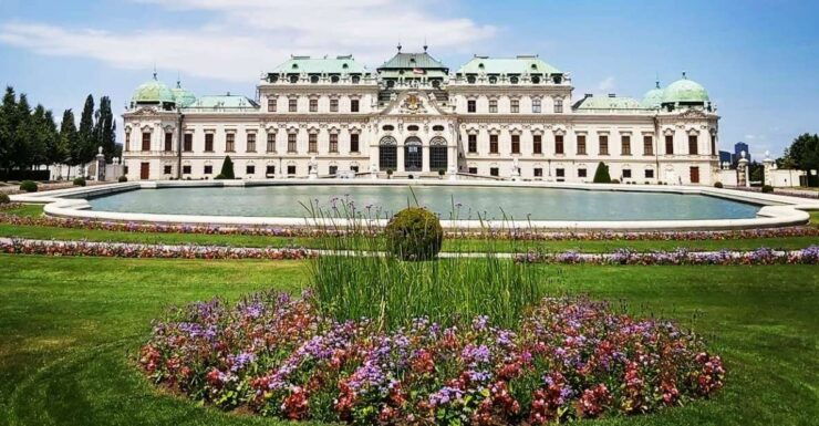 Vienna: Belvedere Schlossgarten Tour - Duration and Live Tour Guide