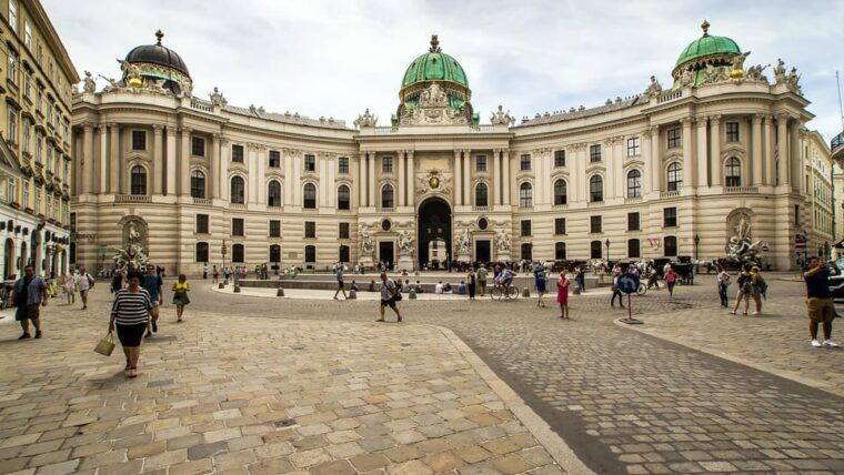 Vienna: Best of Vienna in 2 Hours with a Local - Practical Aspects: What You Need to Know
