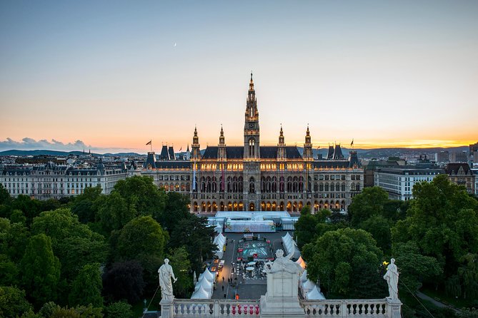 Vienna By Night: 1-Hour Sightseeing Tour - Tour Overview