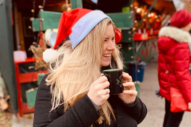 Vienna Christmas Market Crawl - Visit Market Stalls in Rathausplatz, Karlsplatz, and Am Hof
