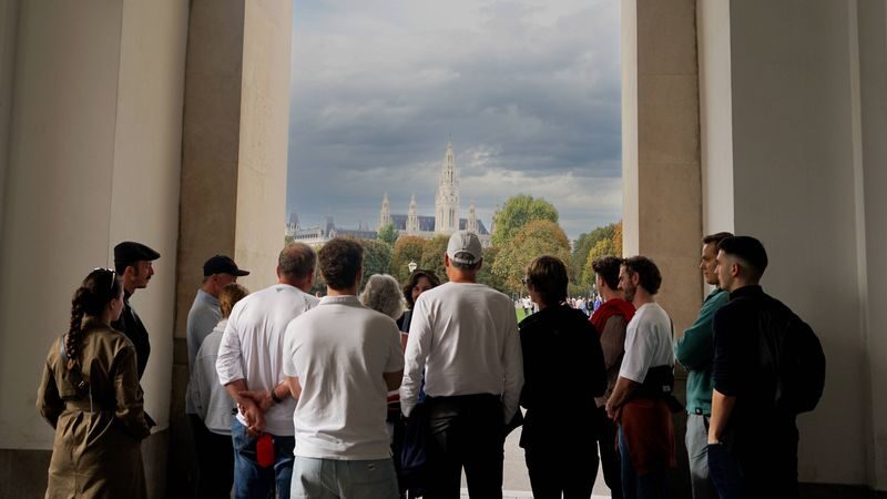 Vienna City Center tour - The Albertina and Vienna’s range of styles