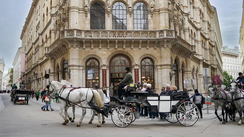Vienna City Center tour - Price, group size and walking pace