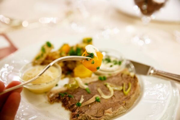 Vienna: Culinary Experience at Restaurant Stefanie - Try Delicious Specialties
