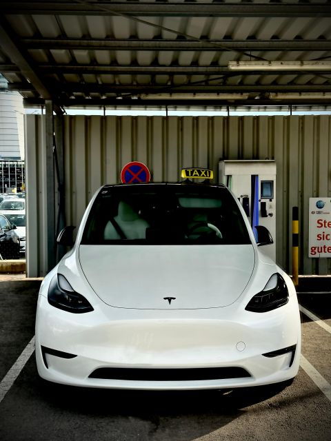 Vienna: Emission-Free To/From Vienna Airport - Convenience