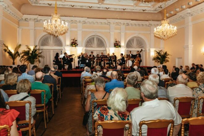 Vienna: Entry Tickets to Mozart and Strauss Concert - Inclusions