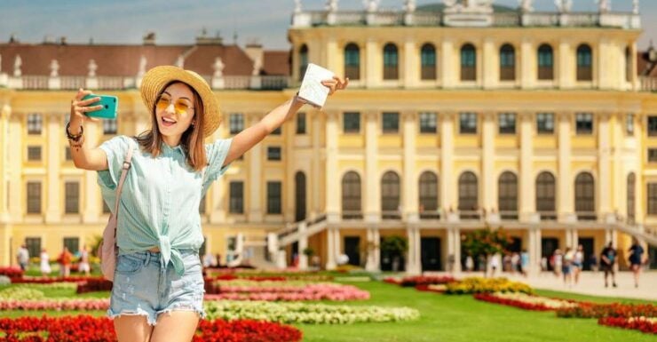 Vienna: Fast-Track Schönbrunn Palace Vienna Guided Tour - Benefits of a Guided Tour