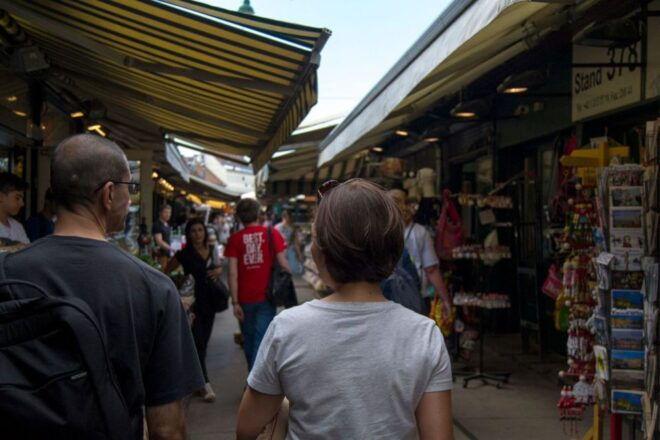 Vienna: Food, Coffee, and Market Discovery Tour - Tour Duration and Group Size