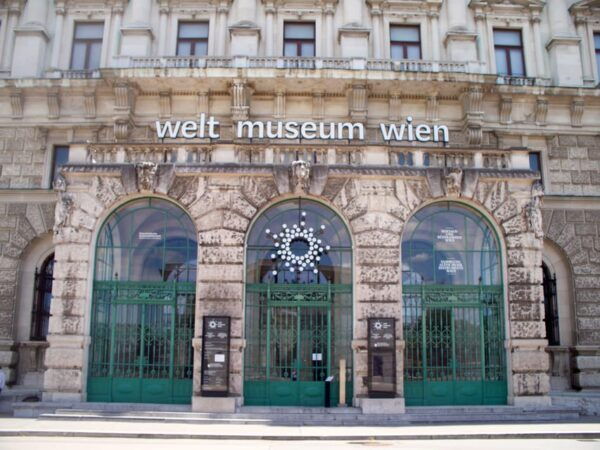 Vienna: From Hofburg Palace to St Stephens Square (Tour) - Meeting Point