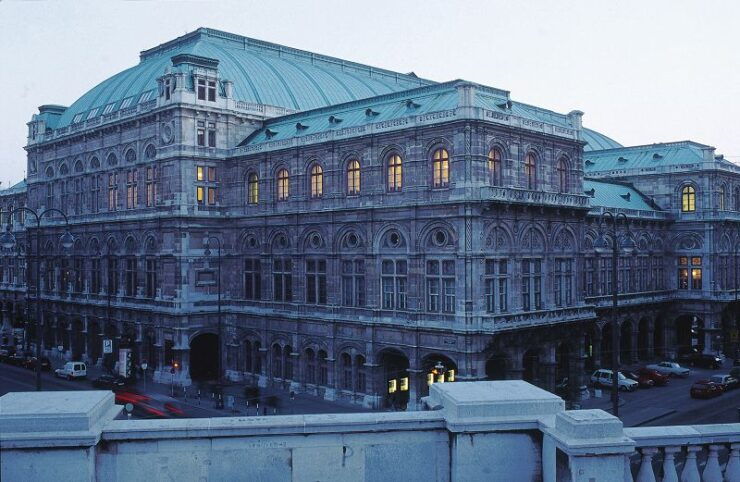 Vienna: Full-Day Private Tour - Duration and Availability