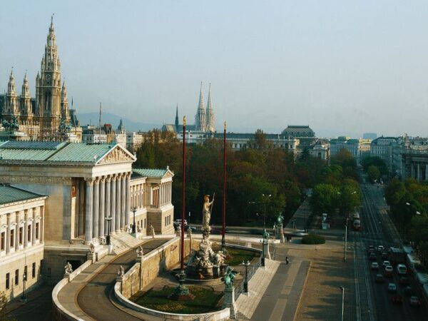 Vienna: Full-Day Private Tour - Walking Tour of Viennas Old Town