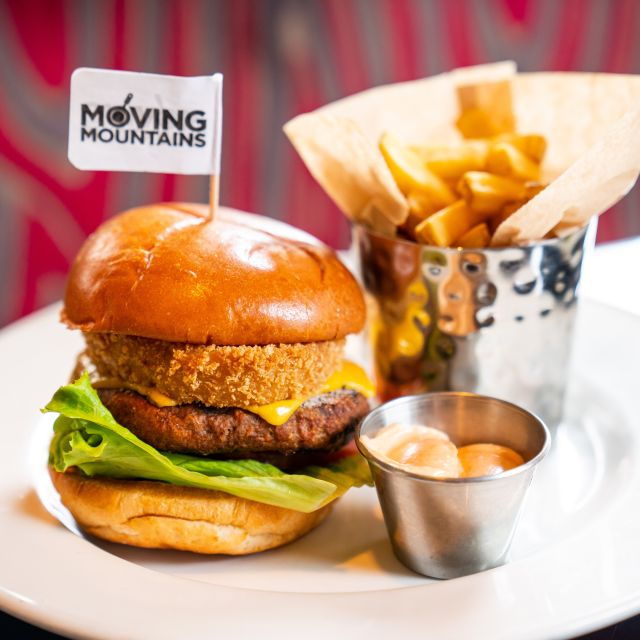 Vienna: Hard Rock Cafe With Set Menu for Lunch or Dinner - Reservation and Payment