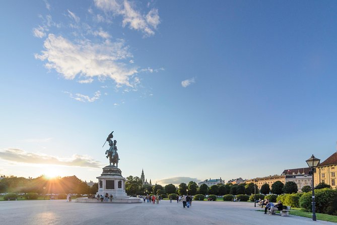 Vienna Highlights Walking Tour With Spanish-Speaking Guide - Spanish-Speaking Guide