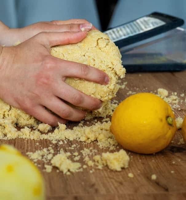 Vienna: Italian-Austrian Pastry Baking Class with Drink - A Closer Look at the Experience