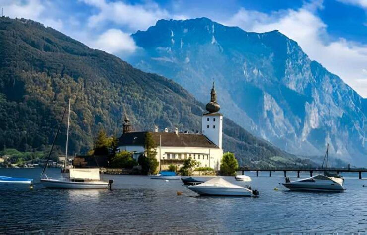 Vienna, Melk, Hallstatt and Salzburg Tour With Photographer - Good To Know