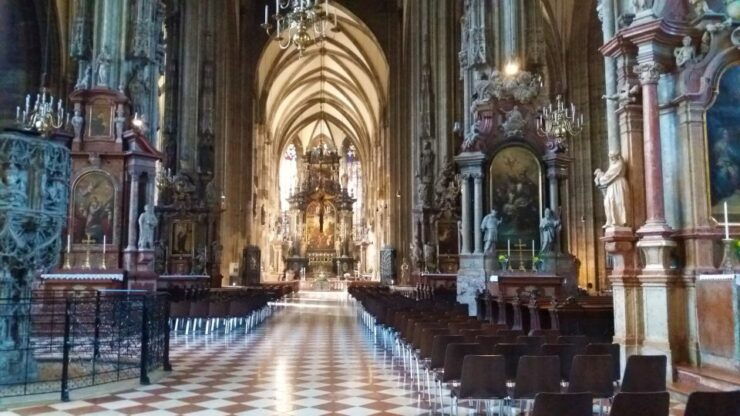 Vienna Old Town and St. Stephen's Cathedral Walking Tour - Experience Viennas History