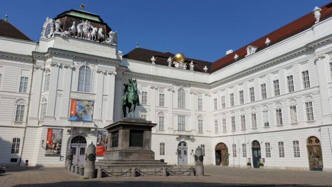 Vienna Old Town and St. Stephen's Cathedral Walking Tour - Itinerary Details