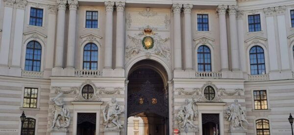 Vienna Old Town and St. Stephen's Cathedral Walking Tour - The Vienna Hofburg