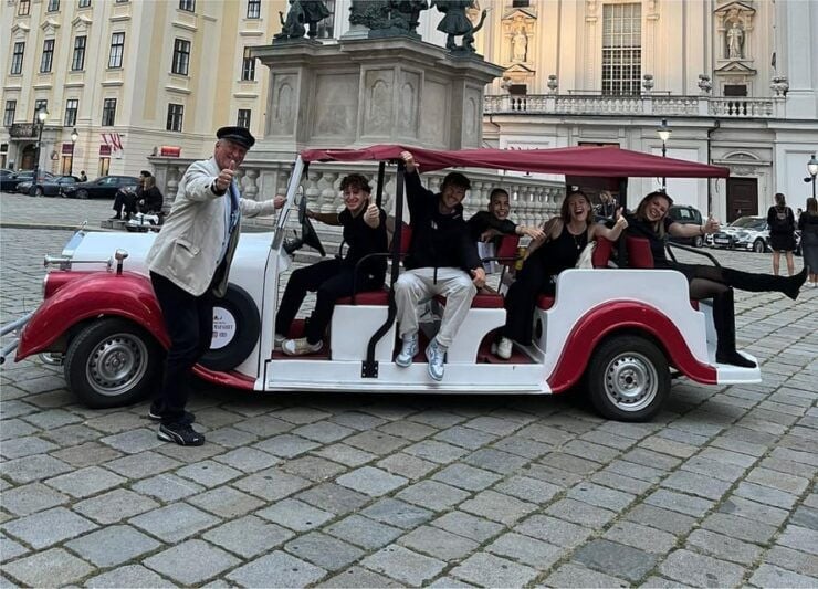 Vienna: Old Town Sightseeing Tour in a Vintage-Style E-Car - Good To Know