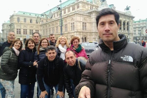 Vienna: Old Town Walking Tour With a Local Guide - Meeting Point