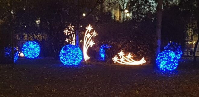 Vienna: Private Christmas Markets Tour With Drink & Snack - Highlights
