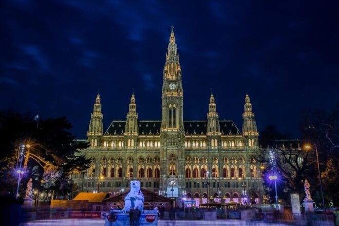 Vienna Private Guided Tour of Museums and Gardens - Iconic Gardens and Parks in Vienna