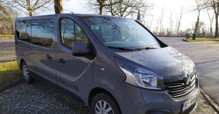 Vienna: Private One-Way Transfer to Cesky Krumlov - Booking and Logistics