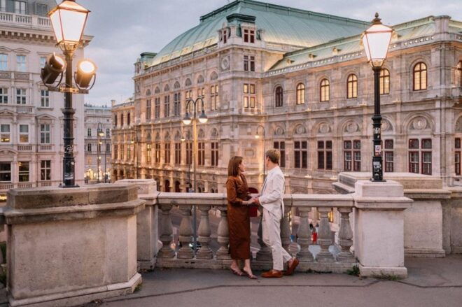 Vienna: Private Street Style Photoshoot in City Center - Photography and Deliverables
