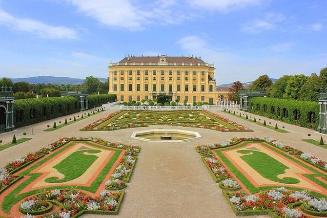 Vienna Private Transfer From Vienna City Centre to Vienna Airport - Transfer Details
